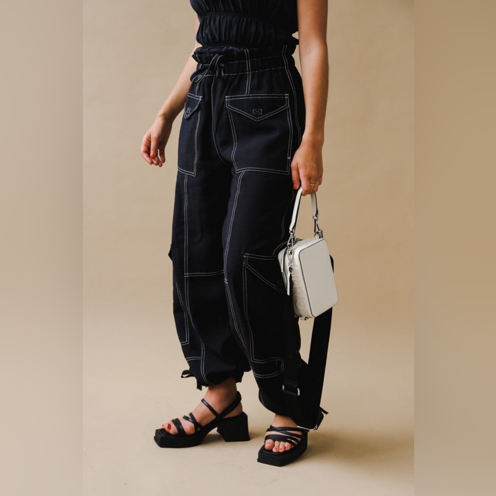 Ganni Light Slub High Waisted Cargo Pocket Pants In Black/White Stitching Sz 40